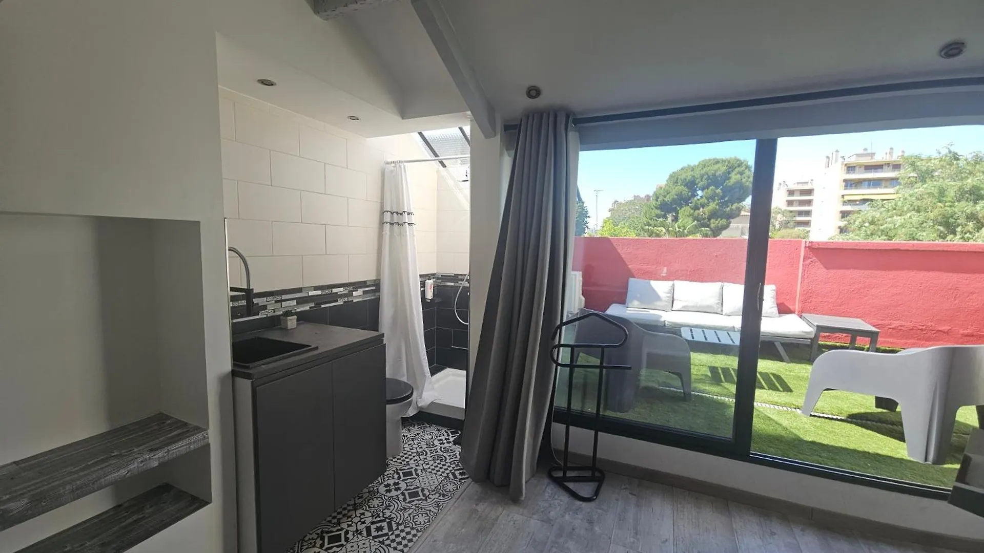 Appart 3 Chambres Avec Terrasse 18M - 8 Pers - 1 Place De Parking Marseille