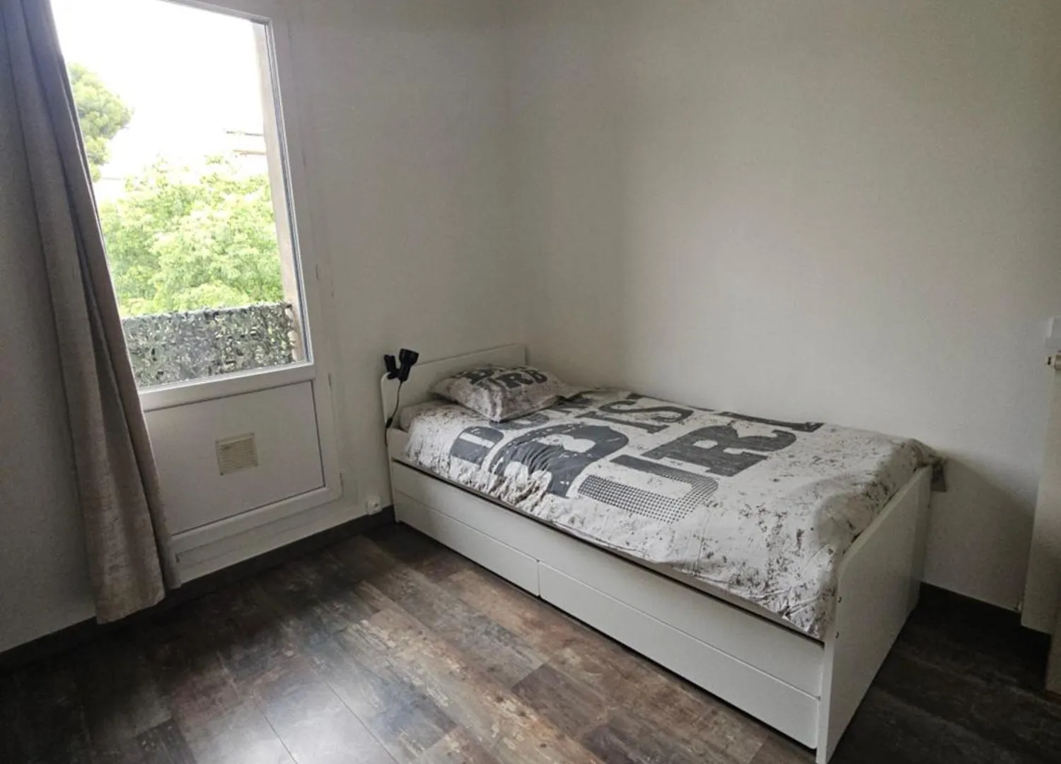 Appart 3 Chambres Avec Terrasse 18M - 8 Pers - 1 Place De Parking Marseille