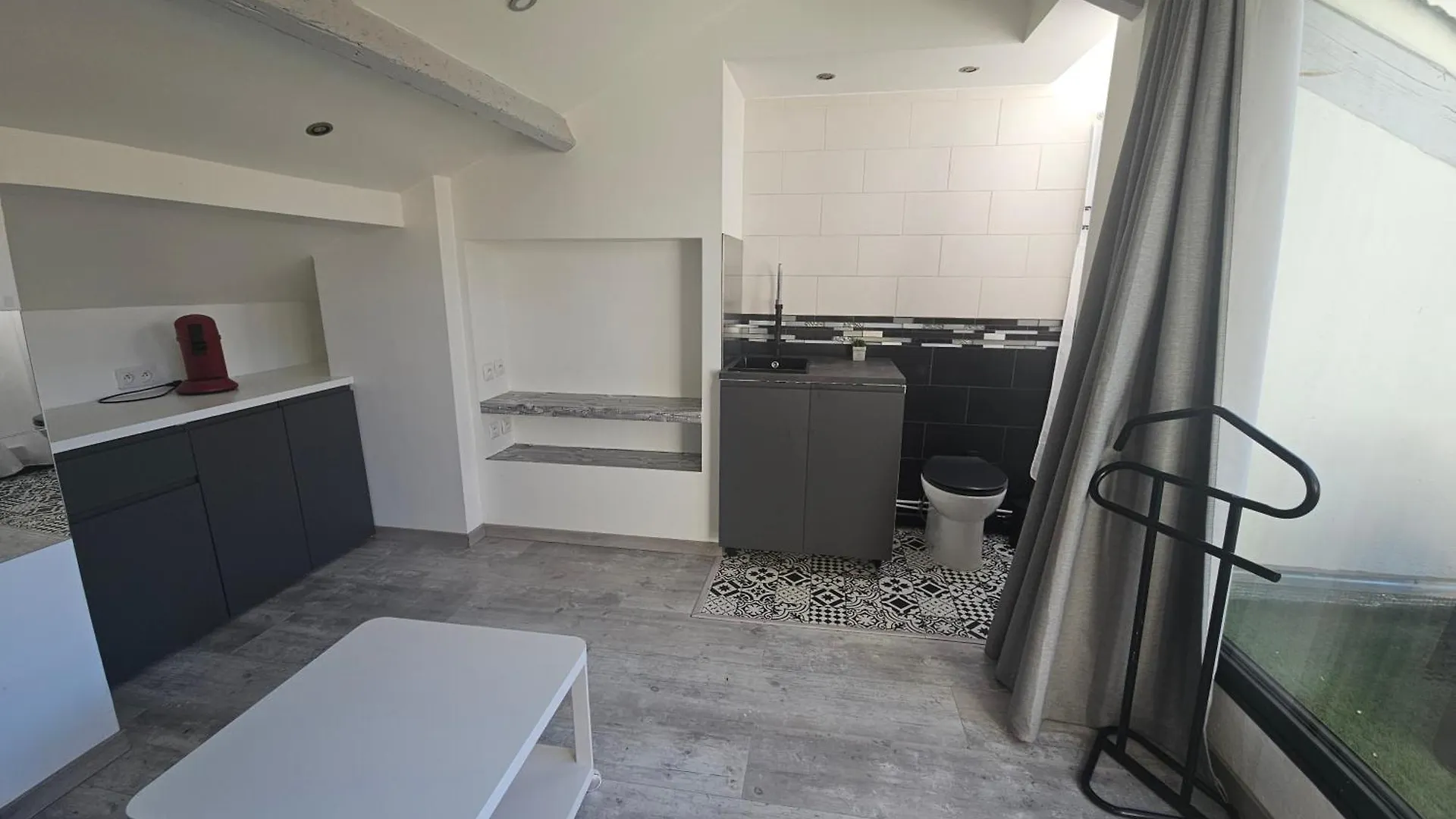 Appart 3 Chambres Avec Terrasse 18M - 8 Pers - 1 Place De Parking Marseille 0*,