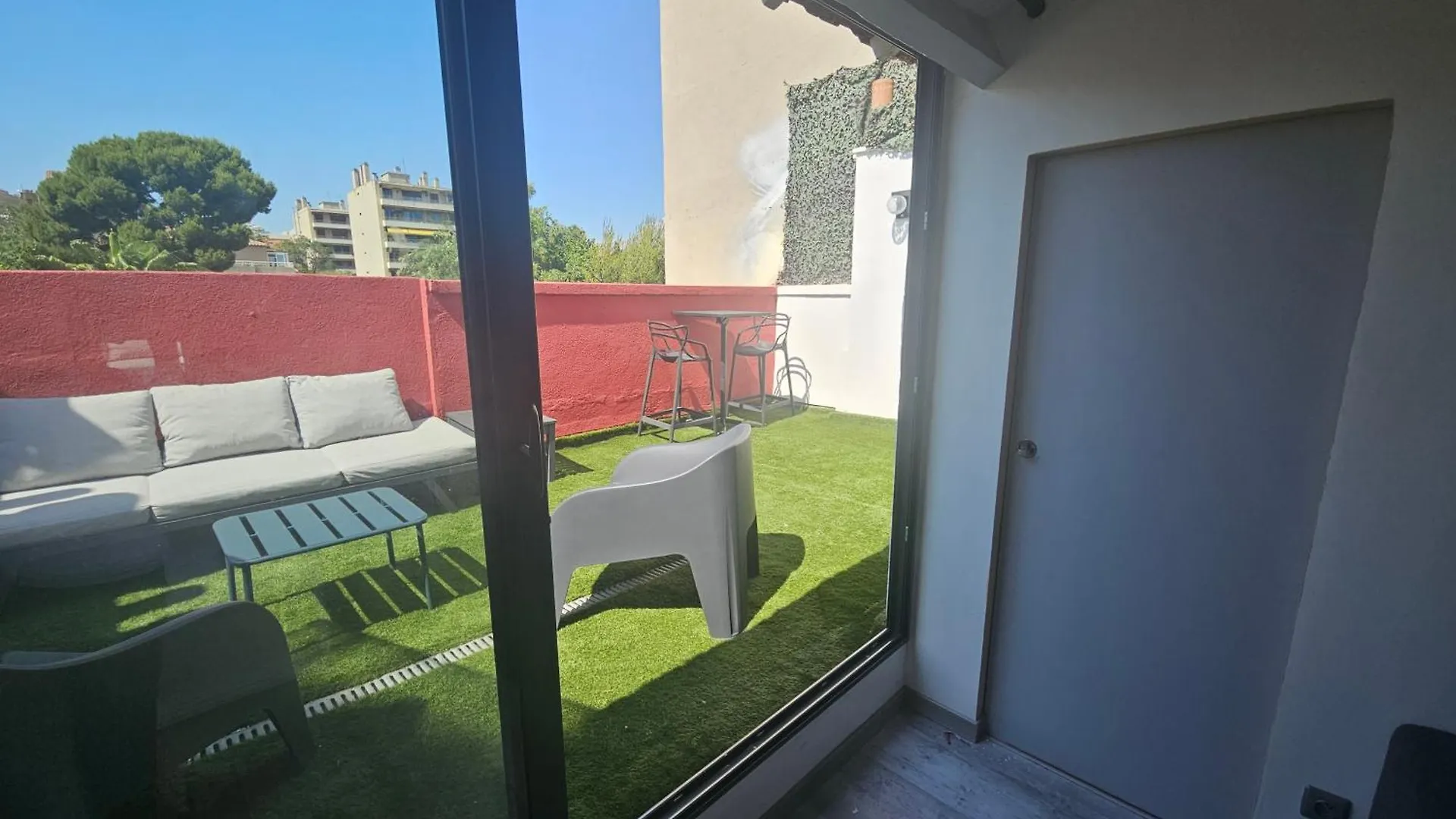 Appart 3 Chambres Avec Terrasse 18M - 8 Pers - 1 Place De Parking Marseille 0*,